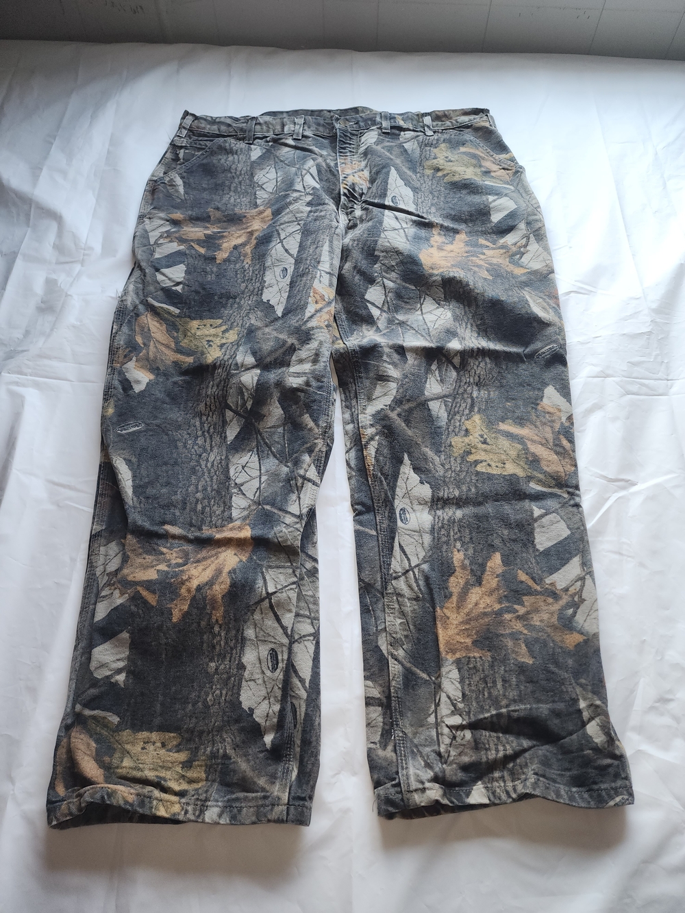 VTG CARHARTT MEN'S REALTREE CAMO HUNTING CANVAS CARPENTER PANTS SIZE 44W / 30L